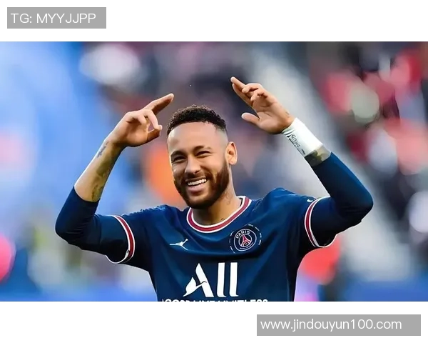 足球赛前颠球的球星是谁 如何影响球迷对比赛的期待与热情