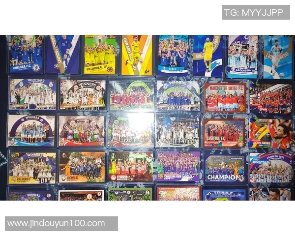 限时抢购球星卡足球仅售10元一包 绝版卡片等你来收藏